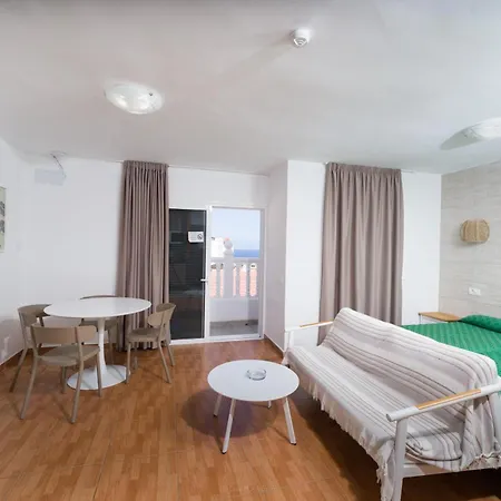 Tinerfe Garden شقة فندقية 3*