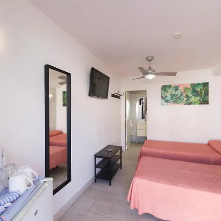 מלון דירות Tinerfe Garden 2*